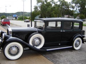 pierce-arrow-4-door-sedan-05